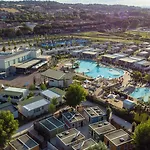 פארק נופש Club Del Sole Romagna Family ריצ'יונה