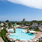 פארק נופש Club Del Sole Romagna Family ריצ'יונה