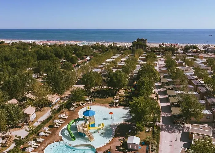 Club Del Sole Romagna Family Parco vacanze 4*