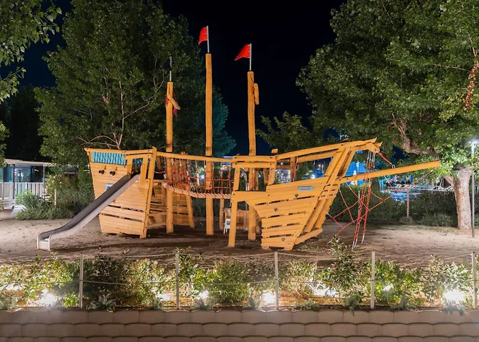 Club Del Sole Romagna Family Parco vacanze 4*